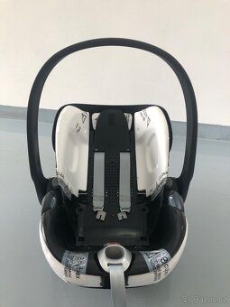 Cybex Cloud Z I-size Ferrari - Victory Black + Cybex Base Z - 13