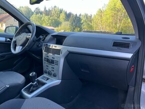 Opel Astra  1.4 benzín - 13