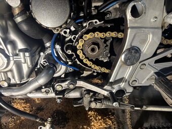 Motonadily Kawasaki GPX 750 cafe racer 1988 - 13