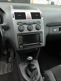 Prodám VW touran 1,4 tsi 103kw - 13