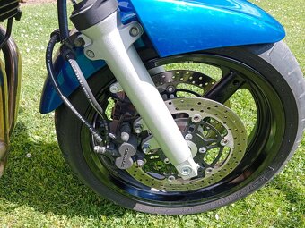 Suzuki gsf650s - 13