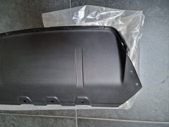 Originální zadní difuzor pro BMW F10 M5 (komplet set) - 13