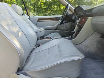 Mercedes E320 Cabrio - 13