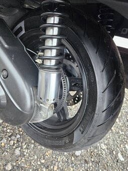 Suzuki Burgman 650 EXECUTIVE - NOVÝ MODEL  EXECUTIVE - 13