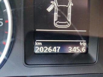 VW TIGUAN 2,0TDi BlueMotion Trend & Fun - 13