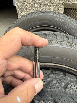 Zimní sada Opel Zafira - 5x110 - 205/55/16 vzorek 6,5mm - 13
