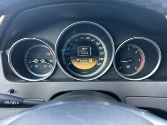 Mercedes-Benz Třídy C,  200 CDI 7-GTRONIC Bi-Xenony - 13