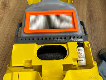Vysavač Karcher DS6 s vodním filtrem - 13