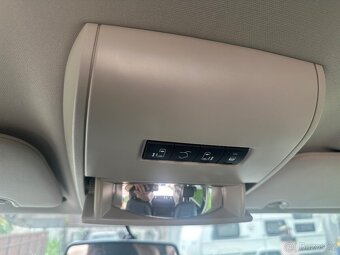 CHRYSLER TOWN & COUNTRY 3,6 L V6 211kw 118416km 7 míst 2012 - 13