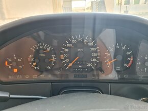 MERCEDES-BENZ  SE 300  1992  2 .maj - 13