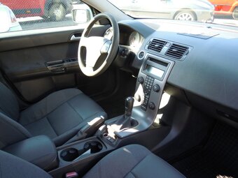 Volvo V50 1.6D 80kw(109hp) r.v.2/2010 - 13