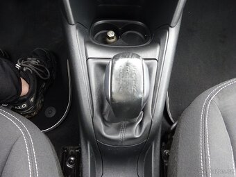 PEUGEOT 208 1,2 PURETECH,GARANCE KM - 13