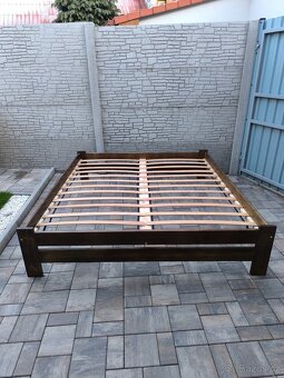 Prodám manželskou postel 180cm x 200cm - 13