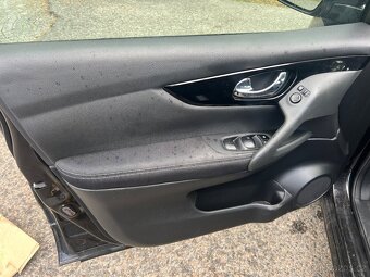 Nissan Qashqai 1,2 benzin, 85 kw, rv 2017, nove v CR - 13