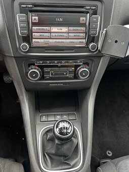 VW Golf VI 1.4TSi, r.2010, serviska, panorama - 13