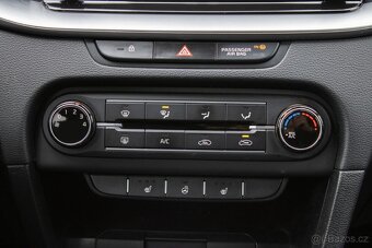 Kia Ceed 1.5 T-GDi Silver pack / AJ NA SPLÁTKY / PROTIÚČET / - 13