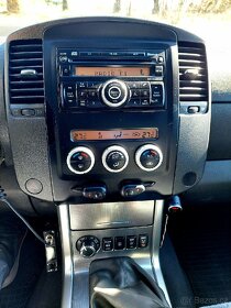 NISSAN NAVARA 2,5 DOUBLE CAB / D40 / KLIMA / 2011 - 13