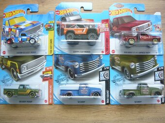 AUTÍČKA HOT WHEELS - 13