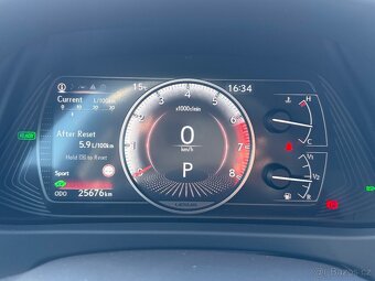 Lexus UX 250h, 2.0L Hybrid - 13