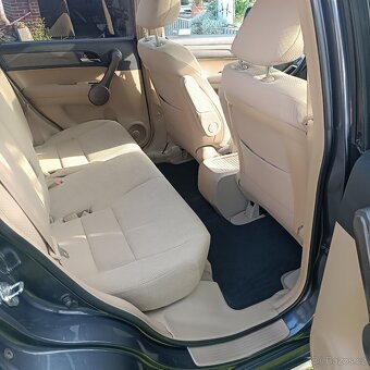 Prodám Hondu CR-V 4x4 - výbava EXECUTIVE - 13