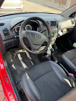 Kia Picanto 1.0 manuál - 13