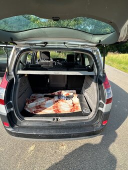 Renault Megane Scenic 2    1.5dCi - 13