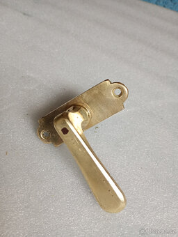 Okenní kličky,půlolivky MOSAZ zlatá,1920 - 13