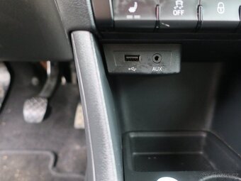 Prodám Škoda Rapid 1.2 TSi 63 kW Ambiente - 13