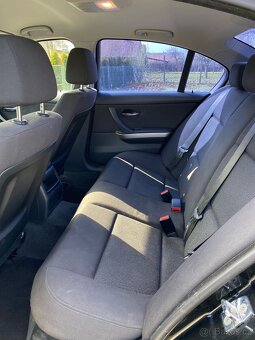 BMW E90 318d - 13