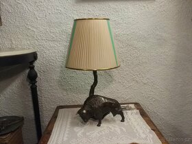 Stará stolní kovová lampa - bizon - 13