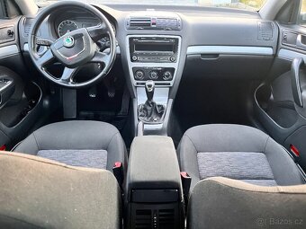 Škoda OCTAVIA COMBI 1.6 TDI - spěchá - 13