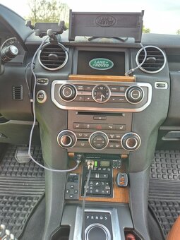 Expediční Land Rover Discovery 4, r.v., 2016, nový motor - 13