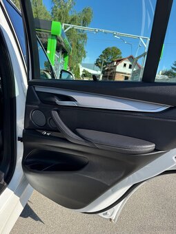 BMW X5, xDrive 40d, 230kw, plná výbava - 13