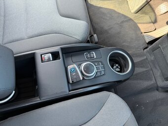 BMW i3 120Ah - 13