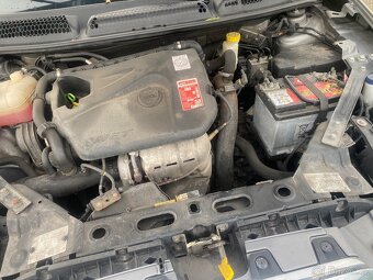 Lancia Delta 1.4 - 13
