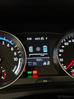 Volkswagen Golf GTE 1.4 TSI Plug-in Hybrid – výborný stav - 13