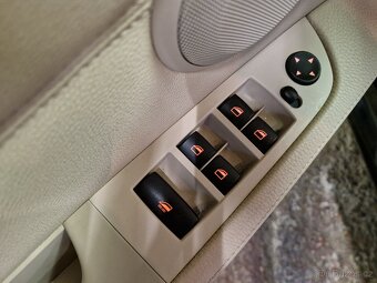 BMW 318i Cabrio 2.0i 105kw-Xenon-Led-Kůže - 13