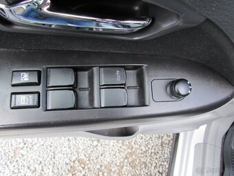 Suzuki SX4 1.6i 88kW 4x4, 1.majitel, serviska, nová STK - 13