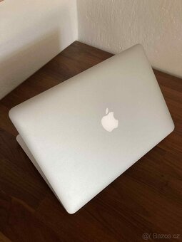 Apple MacBook Pro 13" - 13