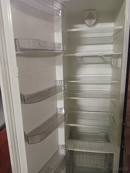 Kuchyňská linka s barem - 13