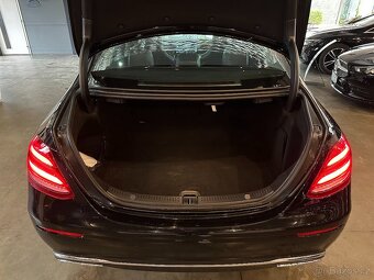 Mercedes-Benz Třídy E 220 D - 13