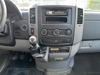 Mercedes-Benz Sprinter - 13