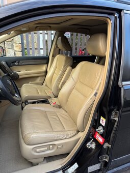 Honda CR-V 3. generace (r. v. 2008), výbava Executive - 13