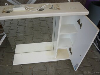 stolek umyvadlo zrcadlo - 13