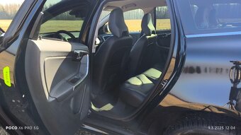 Volvo XC60 2.4 5VÁLEC 4X4 MANUÁL LED FACE - 13