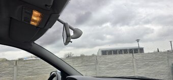 Škoda Octavia 1 facelift 1.6 benzín rok 2002 - 13