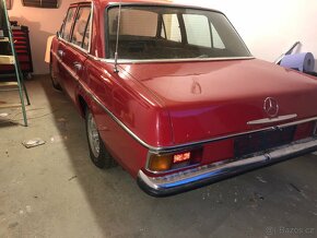 Mercedes Benz W115 220D - 13