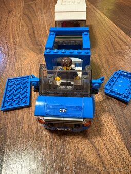 Lego City karavan - 60117 - 13