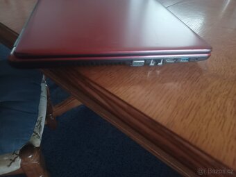 Prodám notebook Acer - 13