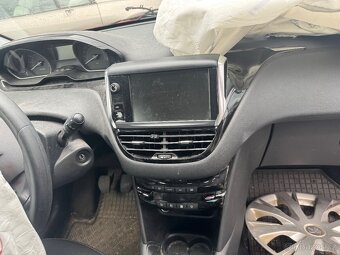 Díly z vozu Peugeot 208 - 13
